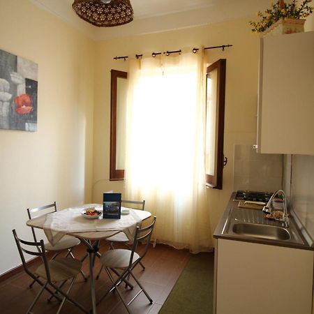 Bovio Guest House กัสเตลลัมมาเร เดล โกลโฟ ภายนอก รูปภาพ