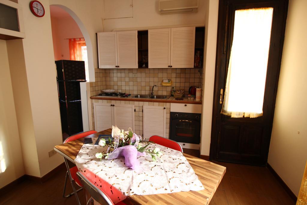 Bovio Guest House กัสเตลลัมมาเร เดล โกลโฟ ภายนอก รูปภาพ
